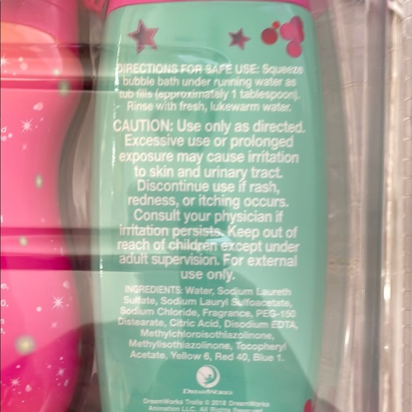 Dreamworks Pink and Blue Bath & Body Set with Trolls Characters - Picture 12 of 13
